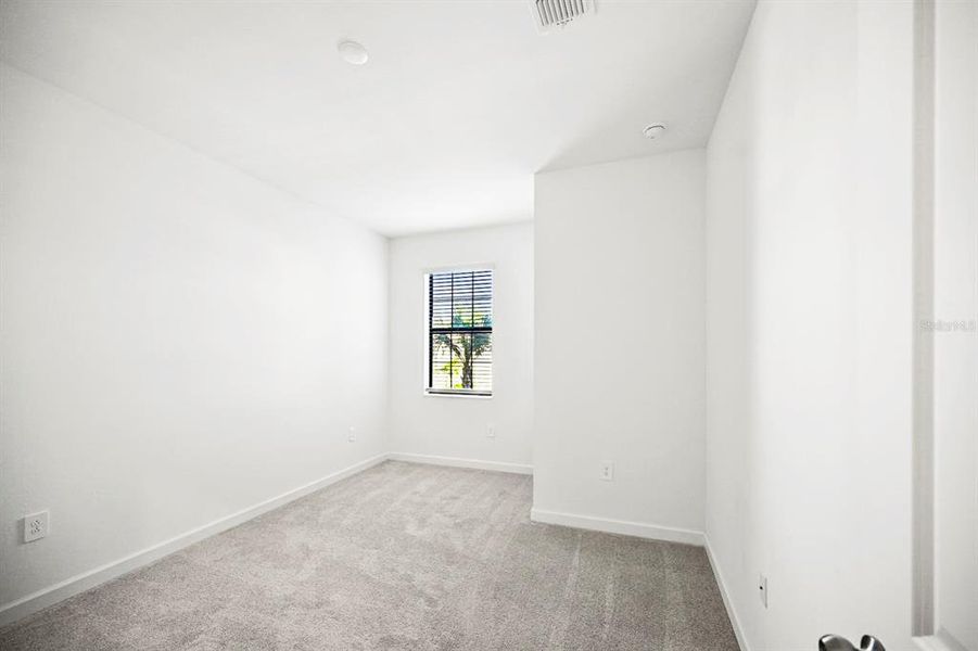 Spacious, unfurnished interior of a new home in , Lakewood Ranch (Image 34).