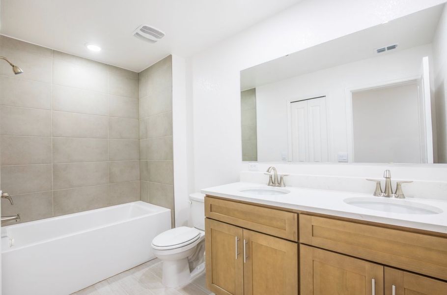 Furnished interior view inside a new home in Orchid Cove, Bokeelia (Image 4).