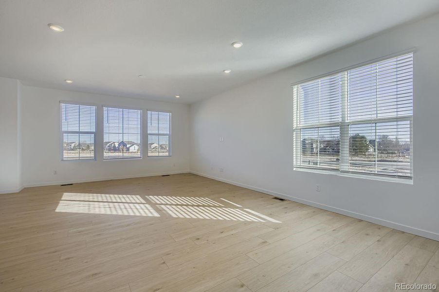 Spacious, unfurnished interior of a new home in Riano Ridge, Loveland (Image 7). Spacious, unfurnished interior of a new home in Riano Ridge, Loveland (Image 7).