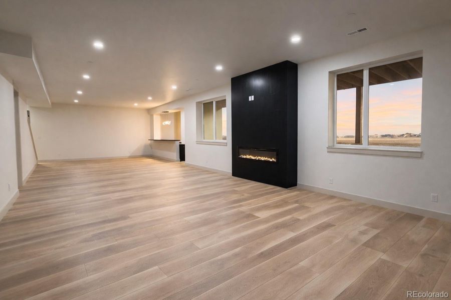 Spacious, unfurnished interior of a new home in , Keenesburg (Image 19).