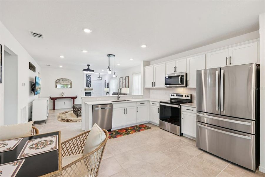 Furnished interior view inside a new home in , Ocala (Image 7).