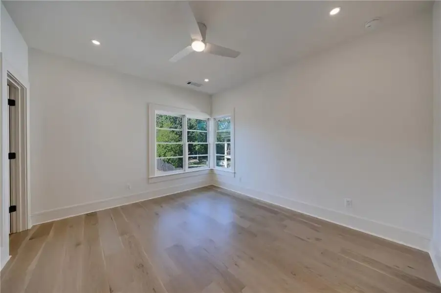 Spacious, unfurnished interior of a new home in , Sandy Springs (Image 75).