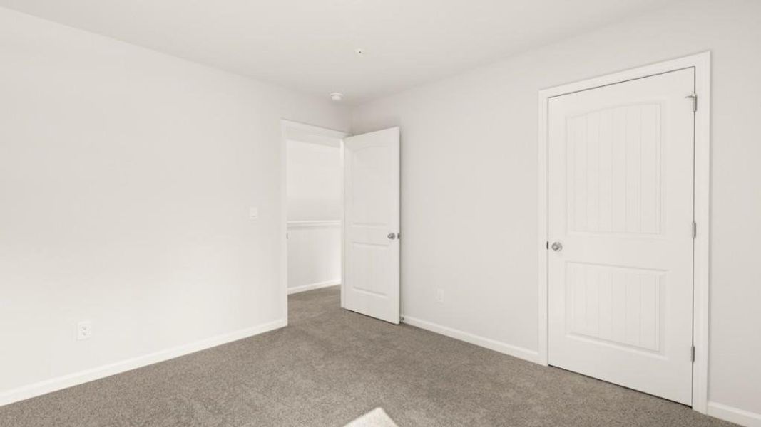Spacious, unfurnished interior of a new home in Creekview, Atlanta (Image 28). Spacious, unfurnished interior of a new home in Creekview, Atlanta (Image 28).