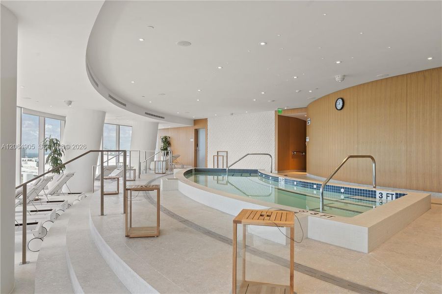 Community amenities in , Miami (Image 40).