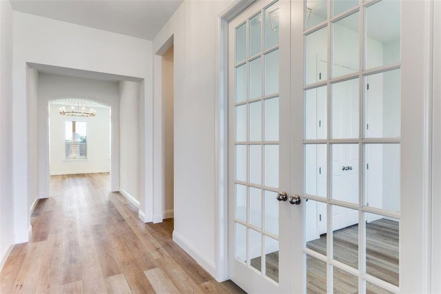 Spacious, unfurnished interior of a new home in Settler’s Glen, Rhome (Image 12). Spacious, unfurnished interior of a new home in Settler’s Glen, Rhome (Image 12).