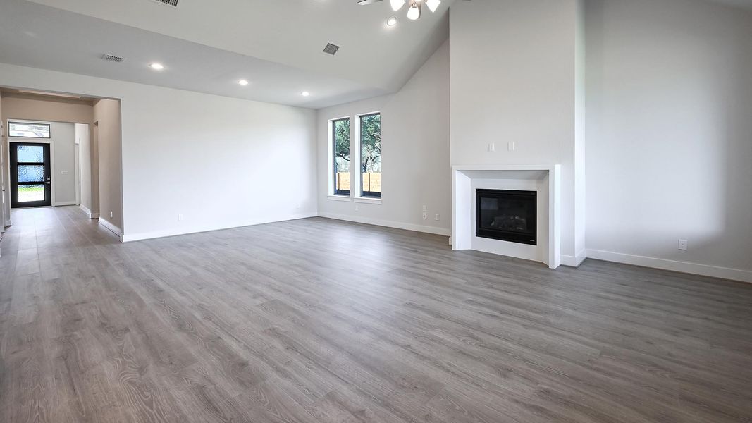 Spacious, unfurnished interior of a new home in Juniper Springs, Lockhart (Image 17).