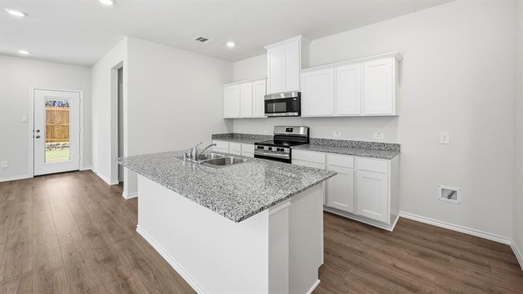 Furnished interior view inside a new home in Sweetwater Springs, Sherman (Image 7).