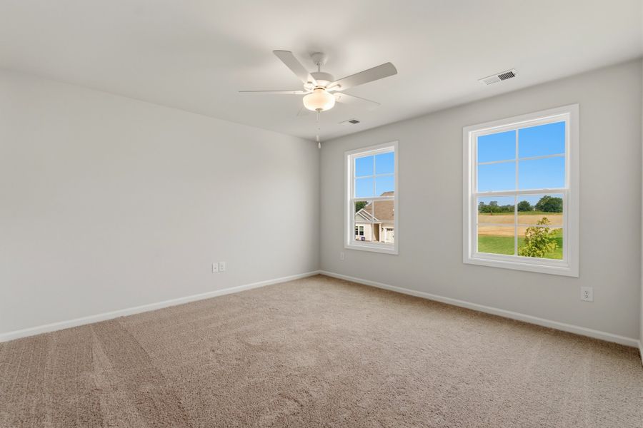 Spacious, unfurnished interior of a new home in Dove Hollow, Chesnee (Image 24).