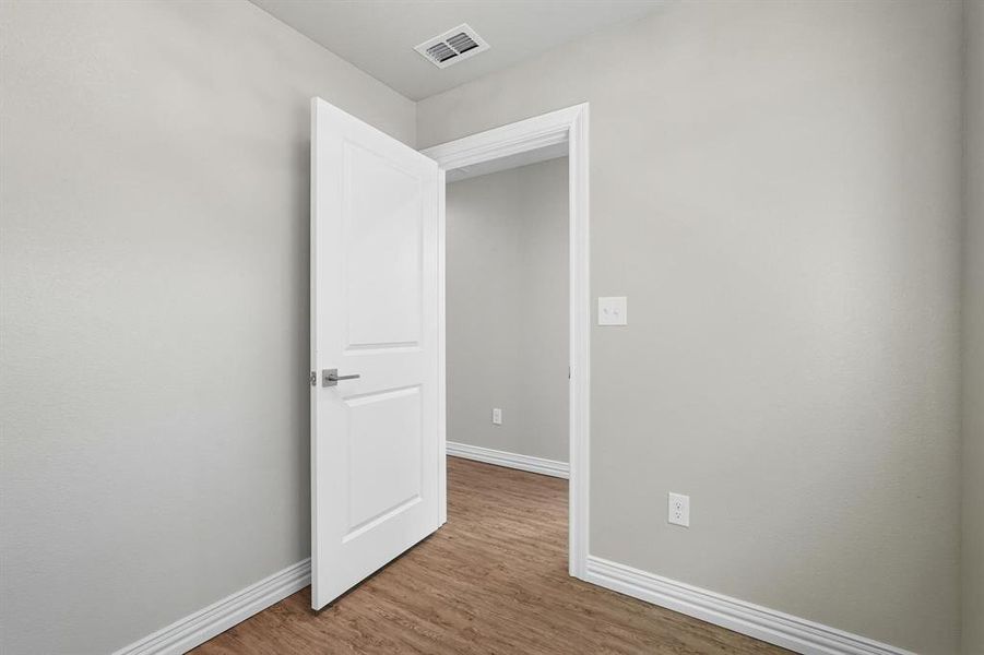 Image 33 of a home in .