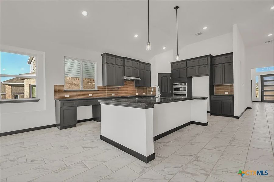 Furnished interior view inside a new home in Heritage Oaks, Killeen (Image 11).