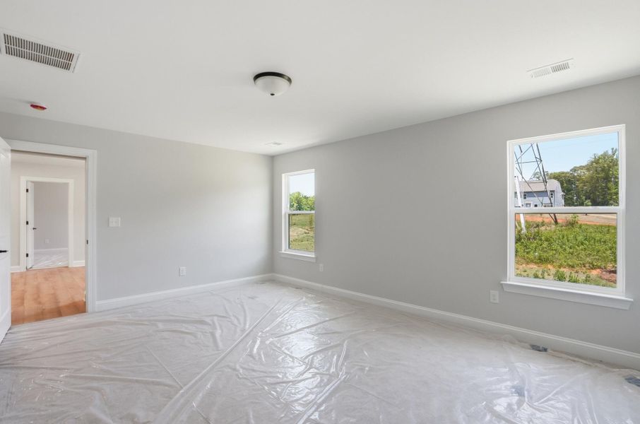 Spacious, unfurnished interior of a new home in Enclave at Riverdale, Huntersville (Image 18).