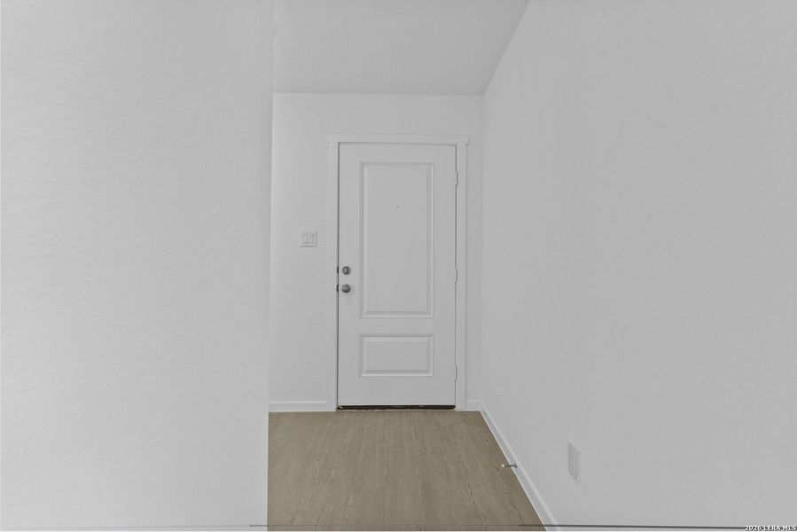 Spacious, unfurnished interior of a new home in Guadalupe Ridge, New Braunfels (Image 13). Spacious, unfurnished interior of a new home in Guadalupe Ridge, New Braunfels (Image 13).