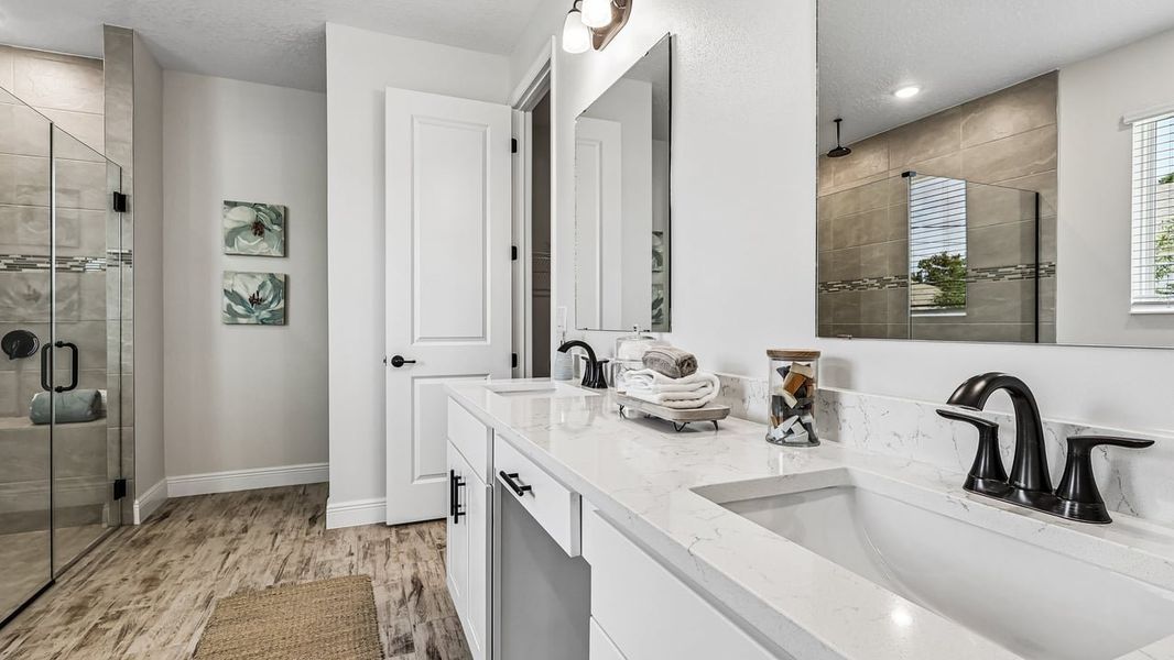 Representative furnished interior of a home built from the Venice by Maronda Homes in Malabar Springs, Palm Bay (Image 34).