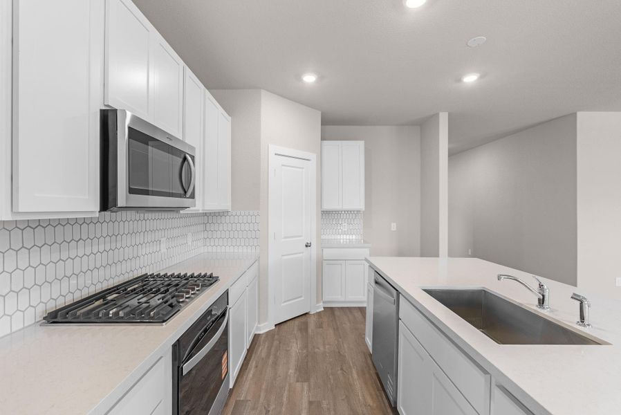 Furnished interior view inside a new home in , Alvin (Image 8).