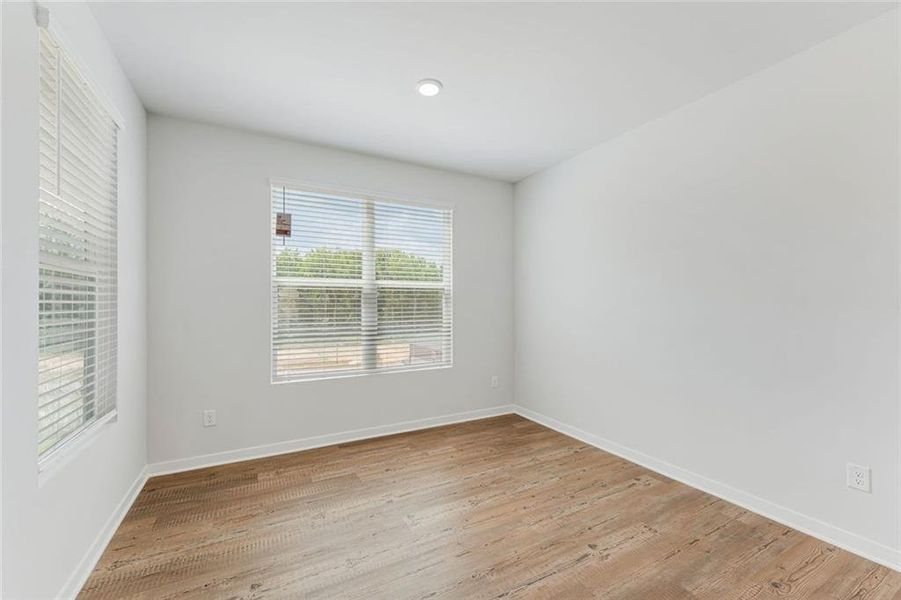 Spacious, unfurnished interior of a new home in Parkview Estates, South Fulton (Image 20).