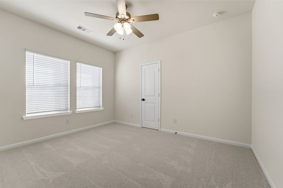 Spacious, unfurnished interior of a new home in La Terra, Celina (Image 47). Spacious, unfurnished interior of a new home in La Terra, Celina (Image 47).