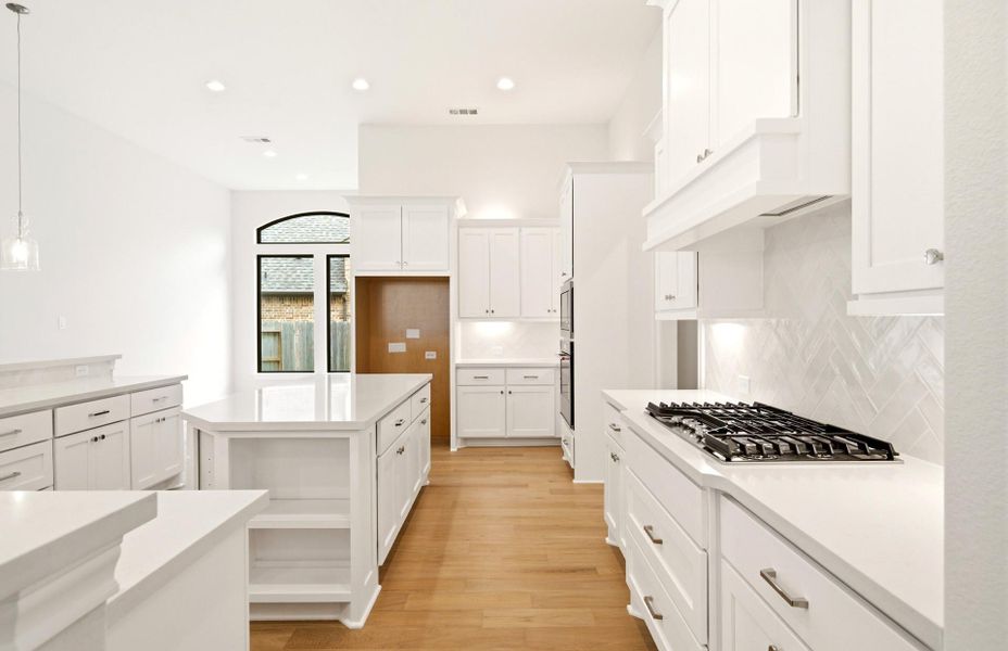 Furnished interior view inside a new home in The Woodlands Hills 65′, Willis (Image 8). Furnished interior view inside a new home in The Woodlands Hills 65′, Willis (Image 8).