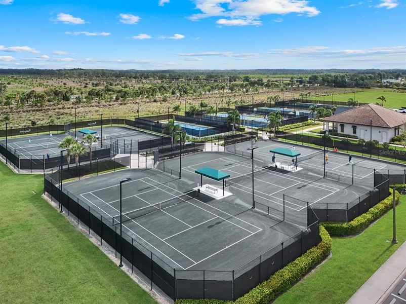 Community amenities in Verdana Village, Estero (Image 22).
