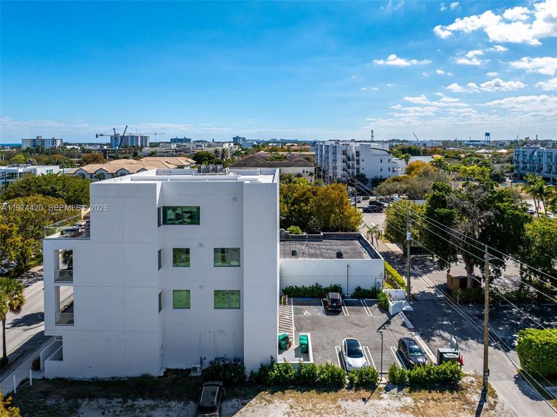Condo located in Delray Beach, FL showcasing its design and architecture (Image 25). Condo located in Delray Beach, FL showcasing its design and architecture (Image 25).