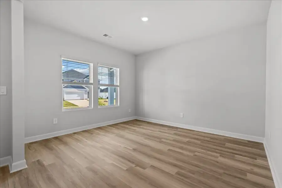 Spacious, unfurnished interior of a new home in Creek Ridge - Signature Collection, Spartanburg (Image 12).