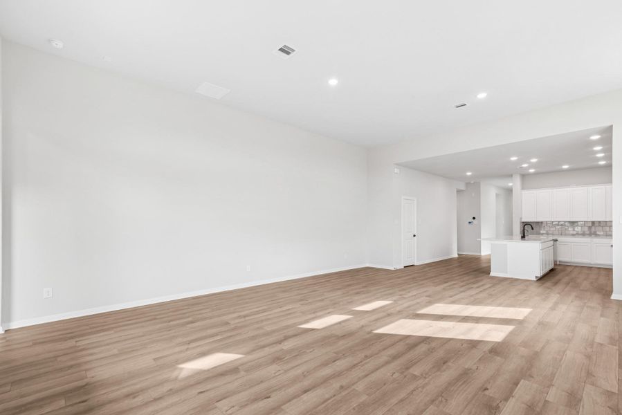 Spacious, unfurnished interior of a new home in Jubilee, Hockley (Image 15).
