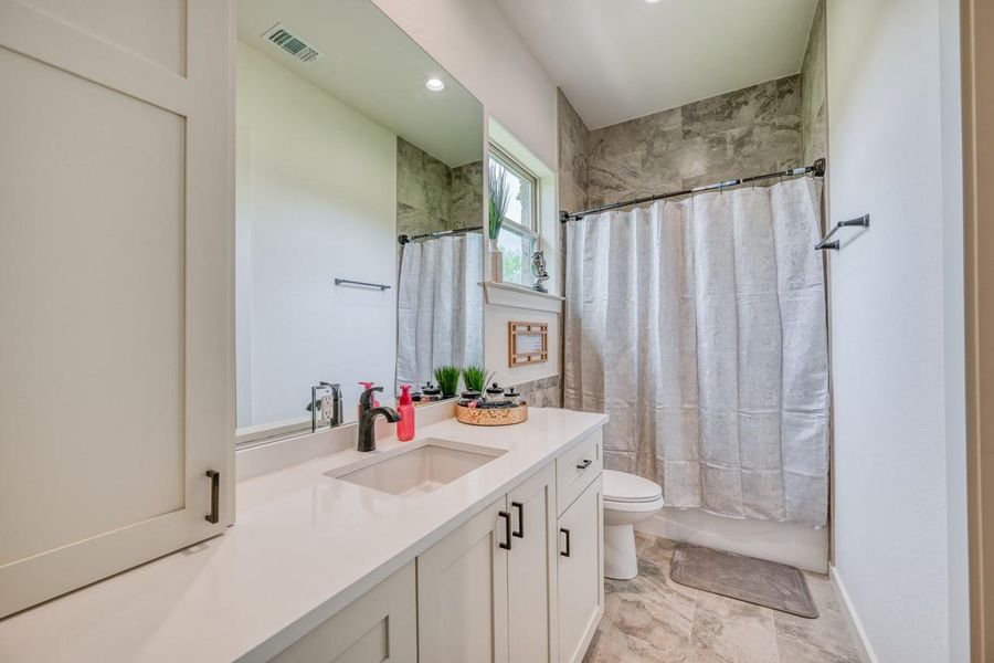 Furnished interior view inside a new home in , Horseshoe Bay (Image 15).