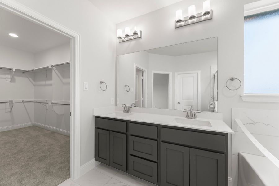 Furnished interior view inside a new home in Walden Pond, Forney (Image 11). Furnished interior view inside a new home in Walden Pond, Forney (Image 11).