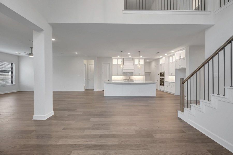 Spacious, unfurnished interior of a new home in Riceland - Summit Collection, Mont Belvieu (Image 26).