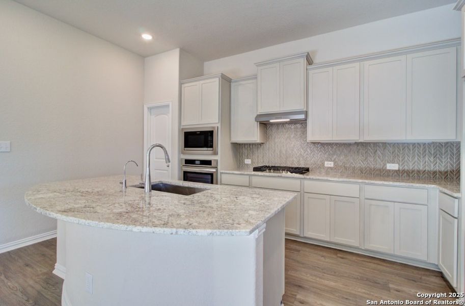 Furnished interior view inside a new home in Meyer Ranch – Premier, New Braunfels (Image 7). Furnished interior view inside a new home in Meyer Ranch – Premier, New Braunfels (Image 7).
