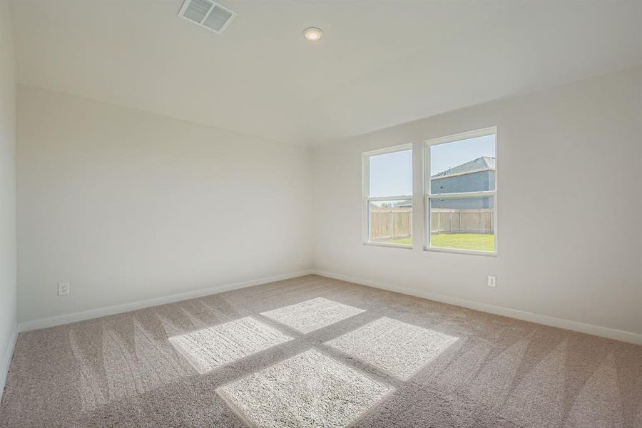 Spacious, unfurnished interior of a new home in Middlefield Village, Dallas (Image 26). Spacious, unfurnished interior of a new home in Middlefield Village, Dallas (Image 26).