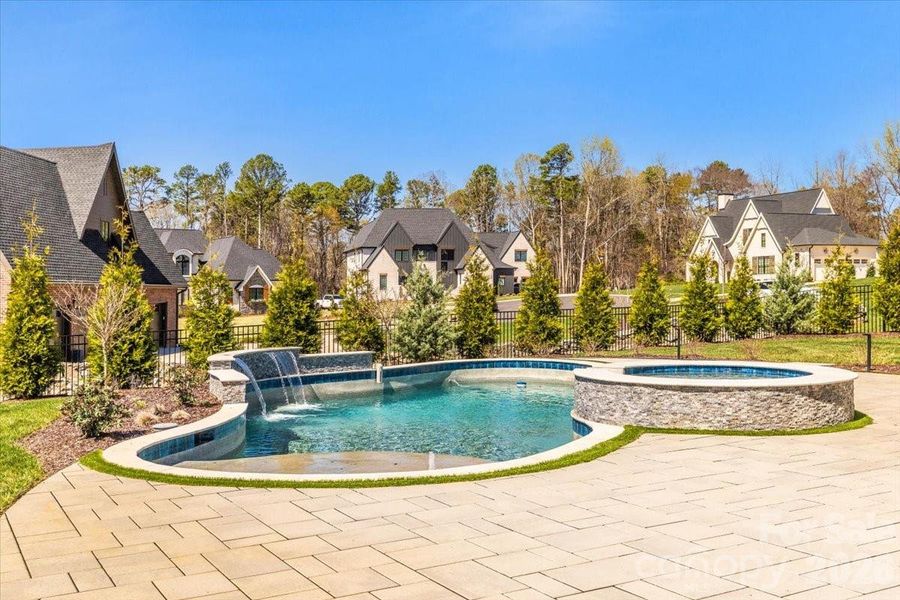 Community amenities in , Weddington (Image 38). Community amenities in , Weddington (Image 38).