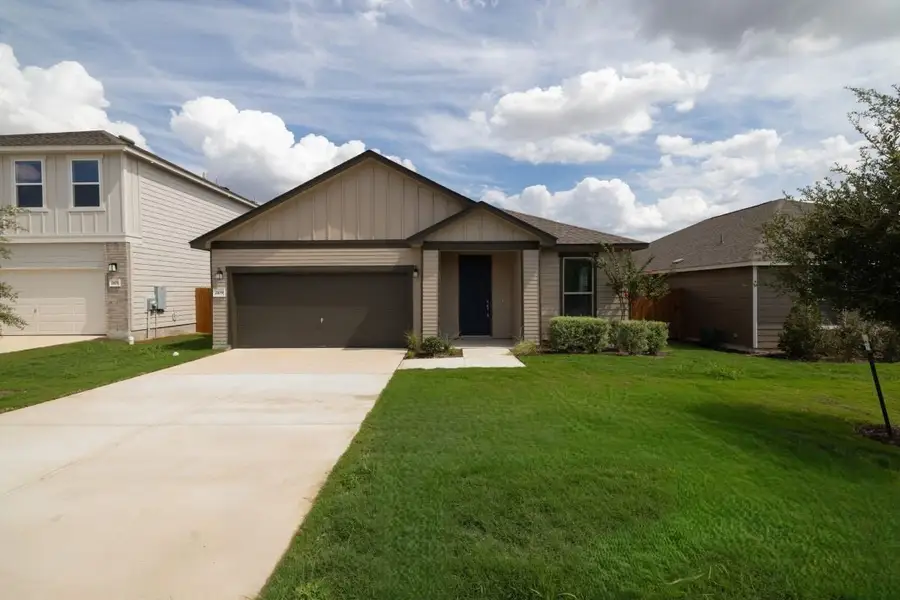 Front exterior of a new home in Hidden Trails, Belton, TX, highlighting curb appeal (Image 2). Front exterior of a new home in Hidden Trails, Belton, TX, highlighting curb appeal (Image 2).