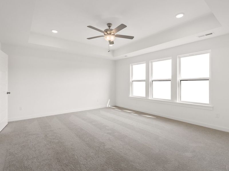 Spacious, unfurnished interior of a new home in Benders Cove, Mount Juliet (Image 46).