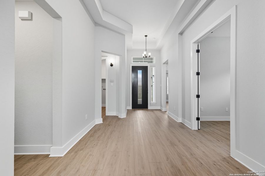 Spacious, unfurnished interior of a new home in The Reserve at Potranco Oaks, Castroville (Image 27).