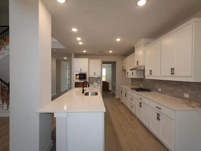 Furnished interior view inside a new home in Edgewood, Leander (Image 8).
