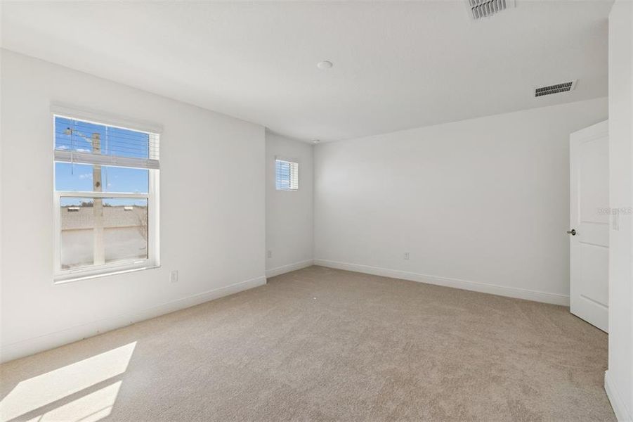 Spacious, unfurnished interior of a new home in SeaFlower, Bradenton (Image 20).