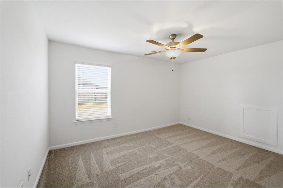 Spacious, unfurnished interior of a new home in Saddlebrook Estates, Waxahachie (Image 16).