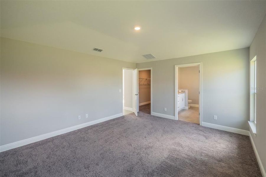 Spacious, unfurnished interior of a new home in , Kissimmee (Image 42).