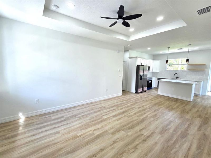 Spacious, unfurnished interior of a new home in , Port Charlotte (Image 10).