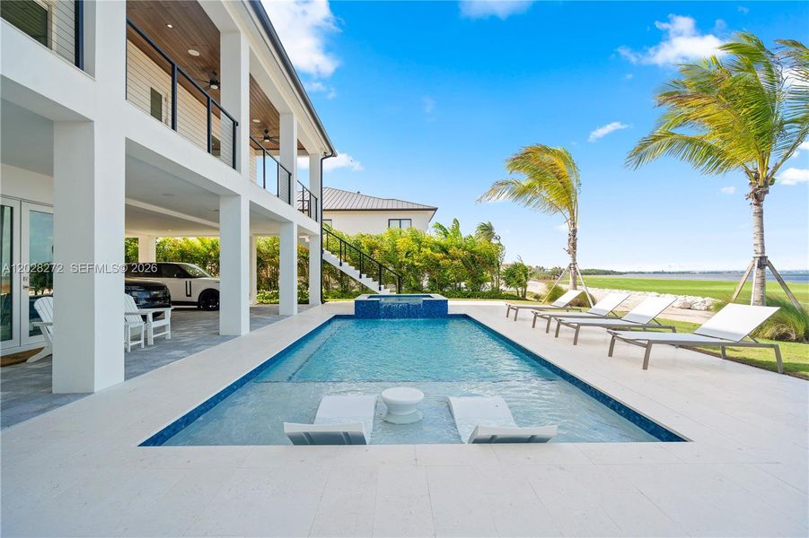 Exterior details and patio area of a home in , Marathon (Image 38).