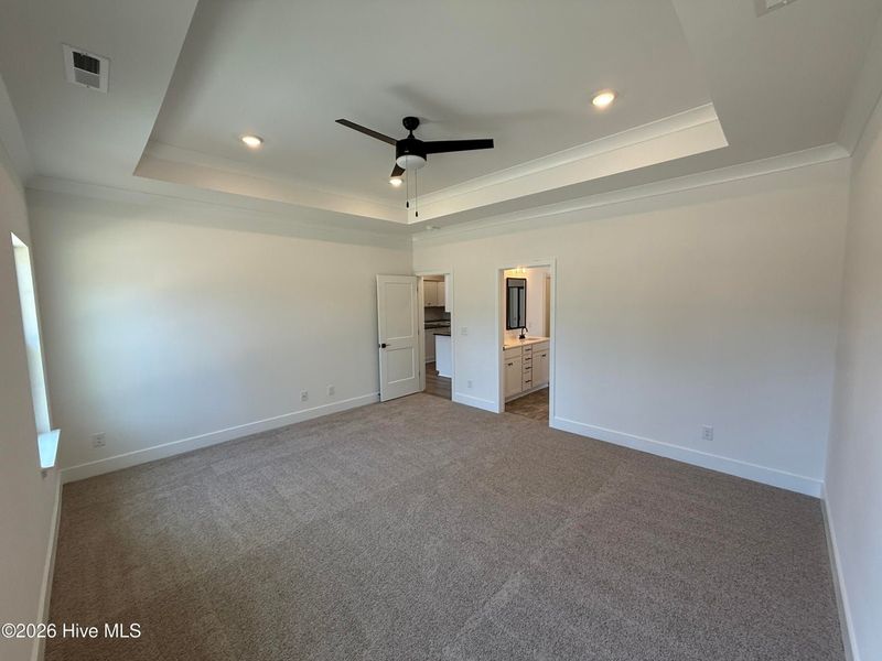 Spacious, unfurnished interior of a new home in Wood Creek Landing, Leland (Image 36).