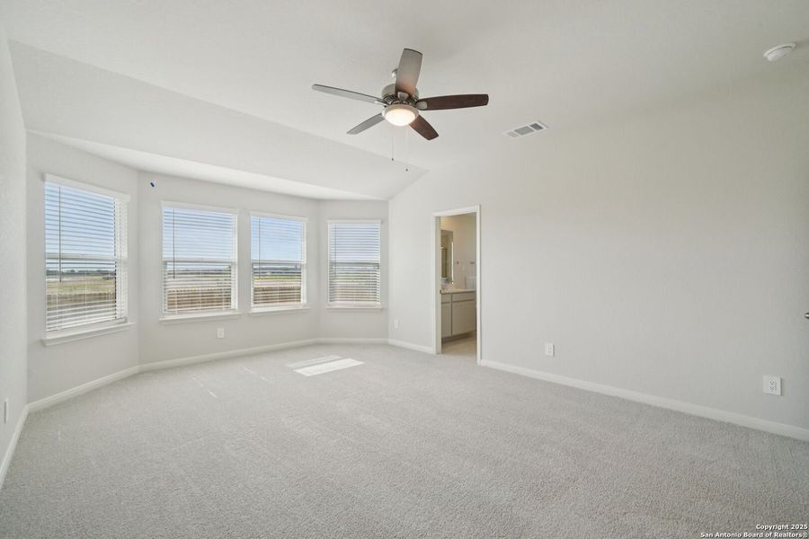 Spacious, unfurnished interior of a new home in Estancia Ranch - Premier Series, San Antonio (Image 22).