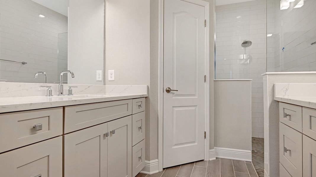 Furnished interior view inside a new home in Boca Royale Golf and Country Club at Wellen Park, Englewood (Image 14).