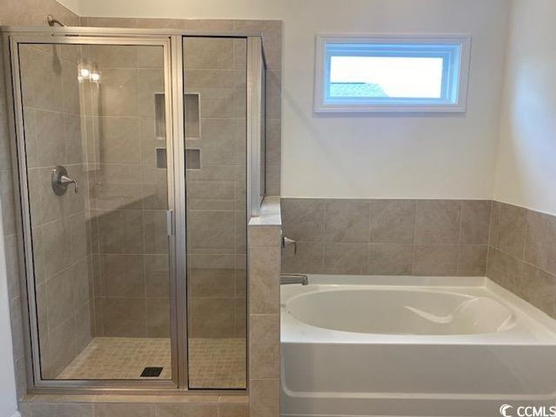 Image 20 of a home in Oak Hollow.