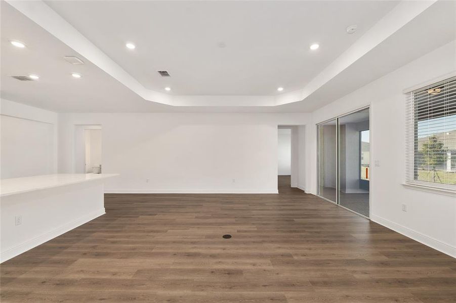 Spacious, unfurnished interior of a new home in , Ocala (Image 35).
