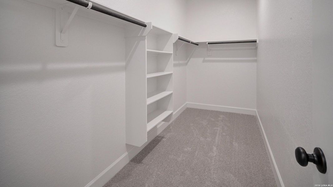 Spacious, unfurnished interior of a new home in Ladera, San Antonio (Image 22).