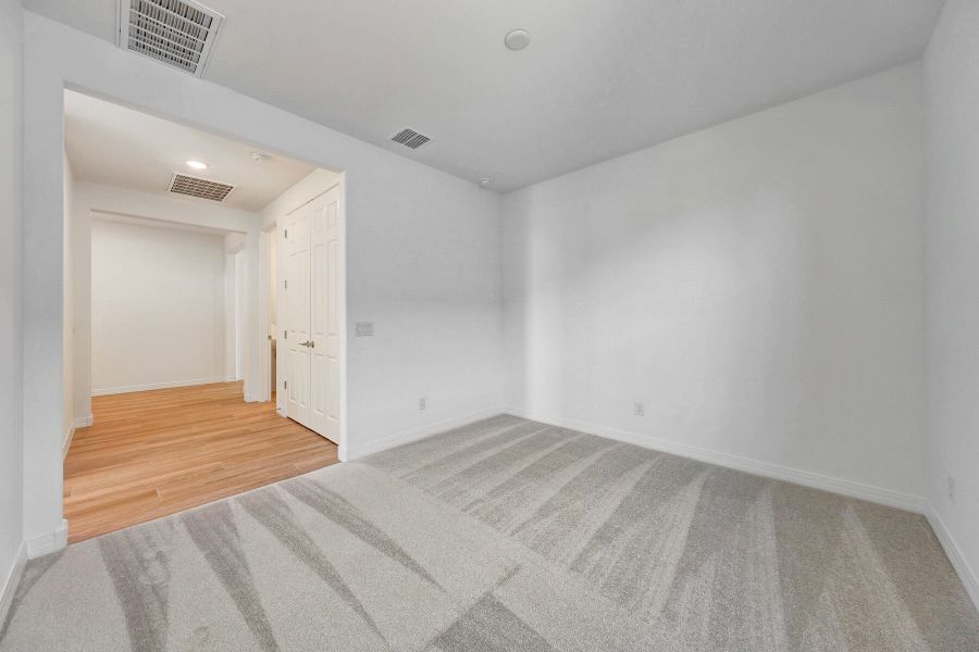 Spacious, unfurnished interior of a new home in Tierra Vistoso, Surprise (Image 13).