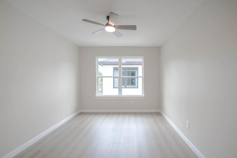 Spacious, unfurnished interior of a new home in , Houston (Image 11).
