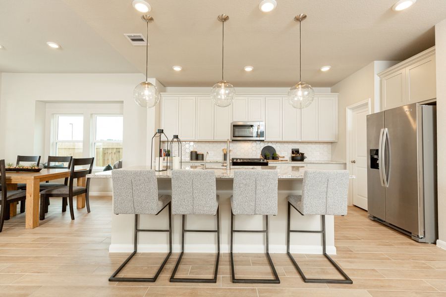 Representative furnished interior of a home built from the Cascade by Beazer Homes in Sorella, Tomball (Image 5).