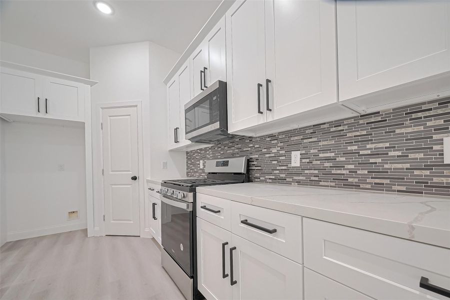 Furnished interior view inside a new home in , Houston (Image 10).